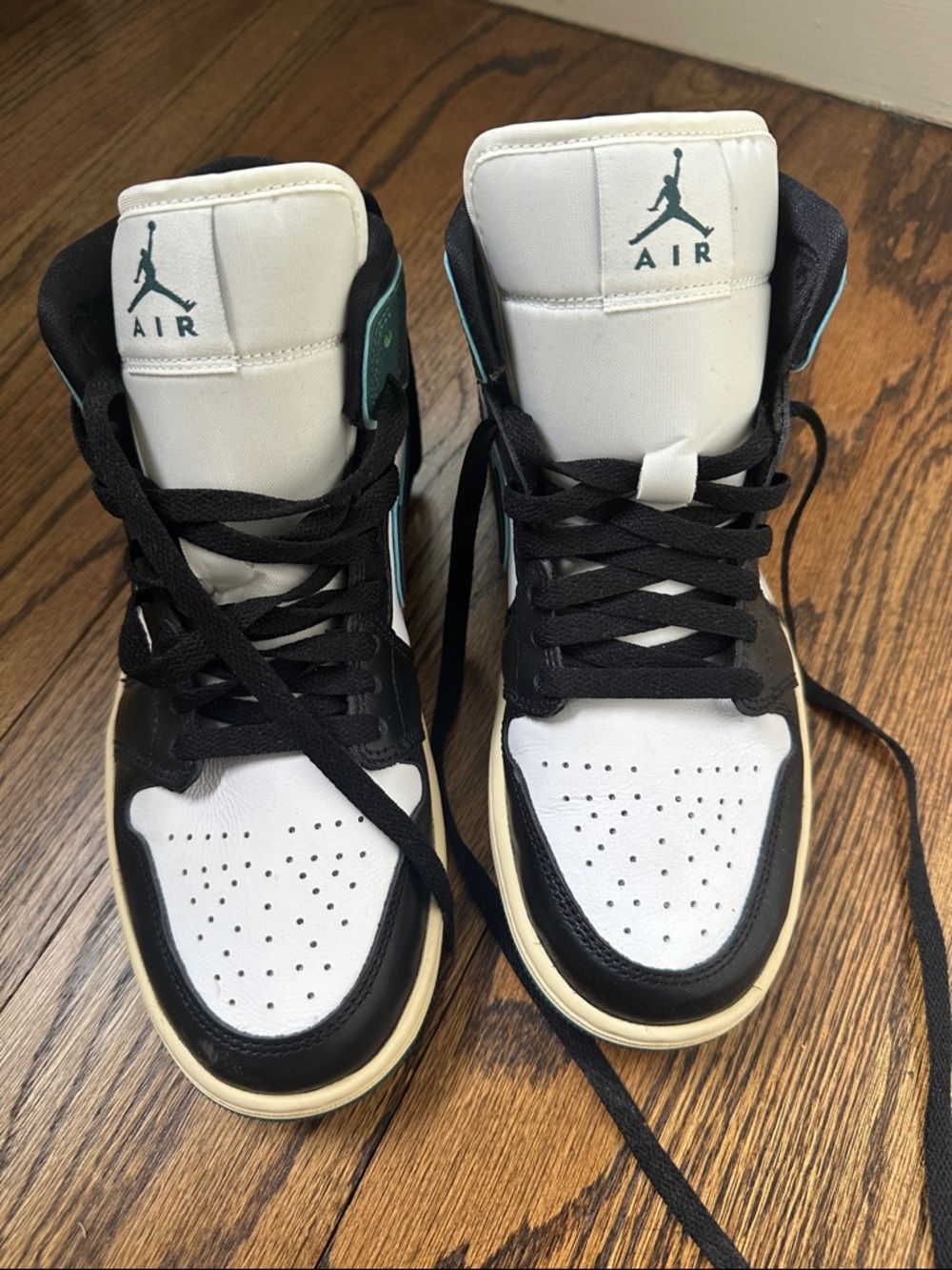 Jordan womens High-Top Sneakers in White, Black & green